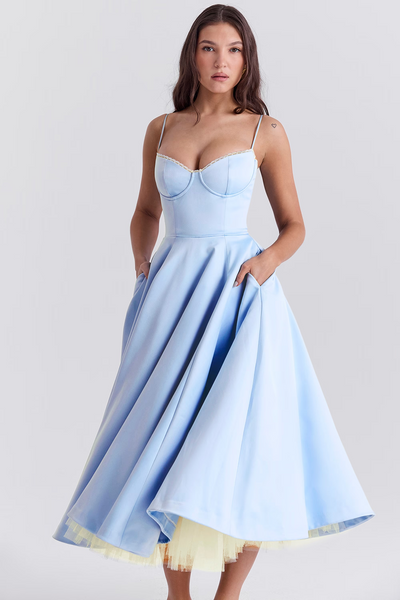 Linda | Elegantes Schlankmachendes Kleid